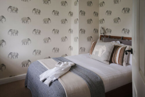 Bedroom 1 (double)